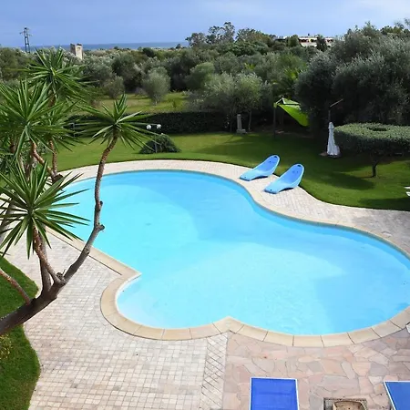 Aurora Tatil Evi *